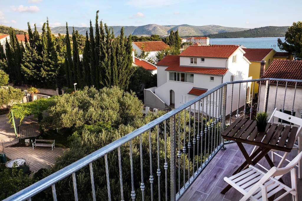 Apartments Rajna Zaboric Esterno foto